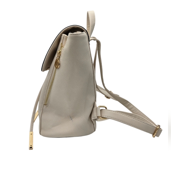 Wink Kangaroo Backpack Purse Bag Winter White Side Zippers Adjustable Straps - Picture 3 of 16